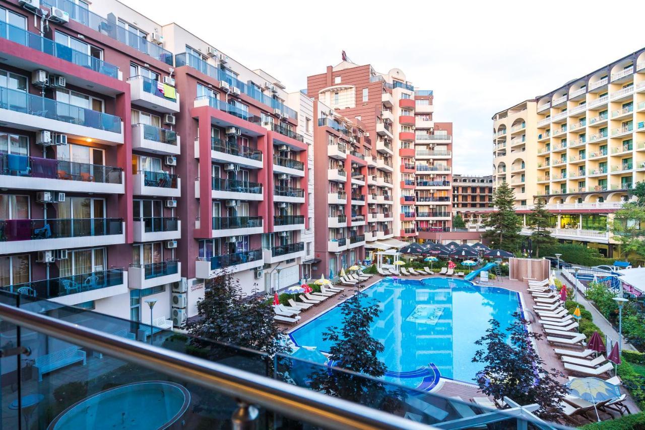 Apartments In Hotel Admiral Plaza Slăntjev Brjag Exteriör bild