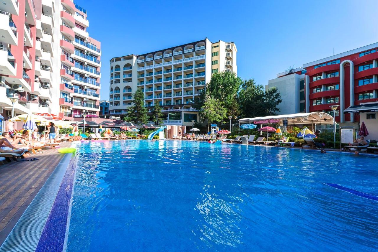 Apartments In Hotel Admiral Plaza Slăntjev Brjag Exteriör bild